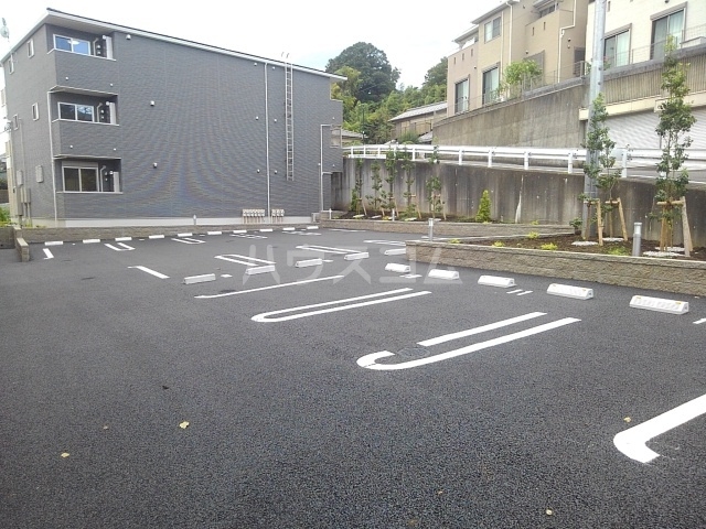 15/27 駐車場