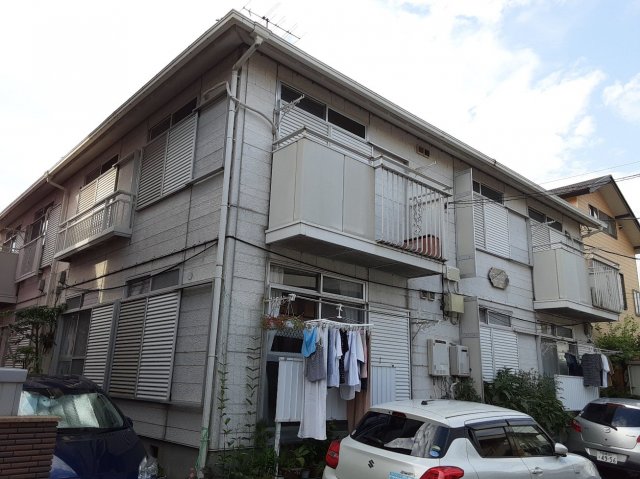 23/30 エントランス