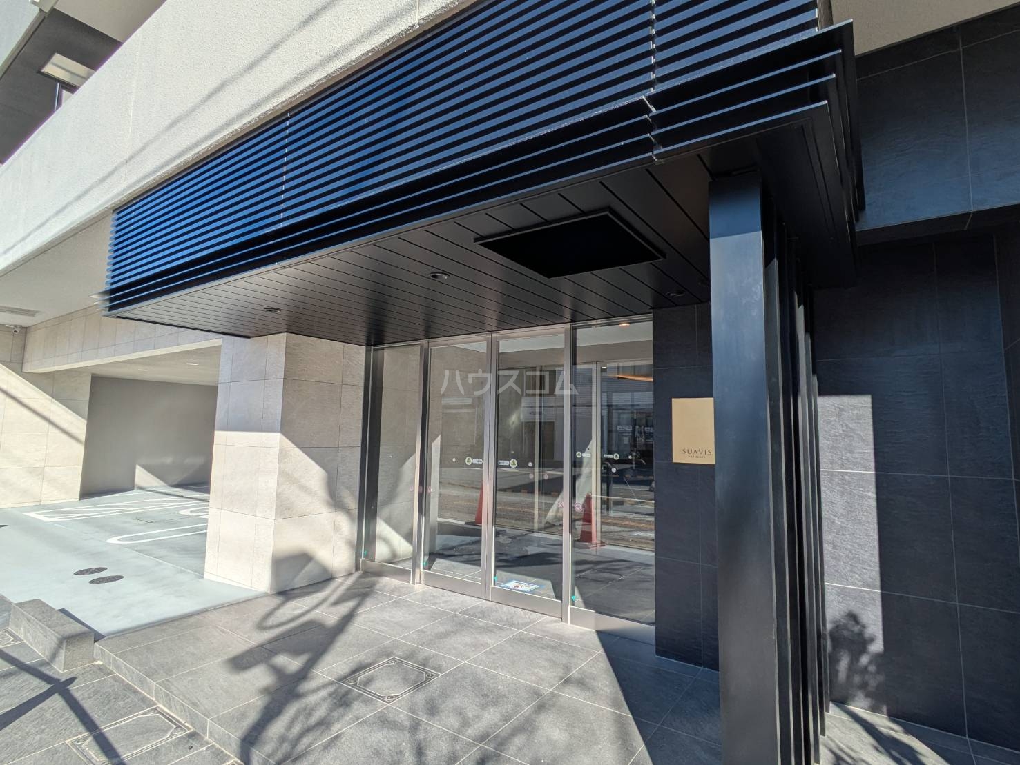 26/30 エントランス