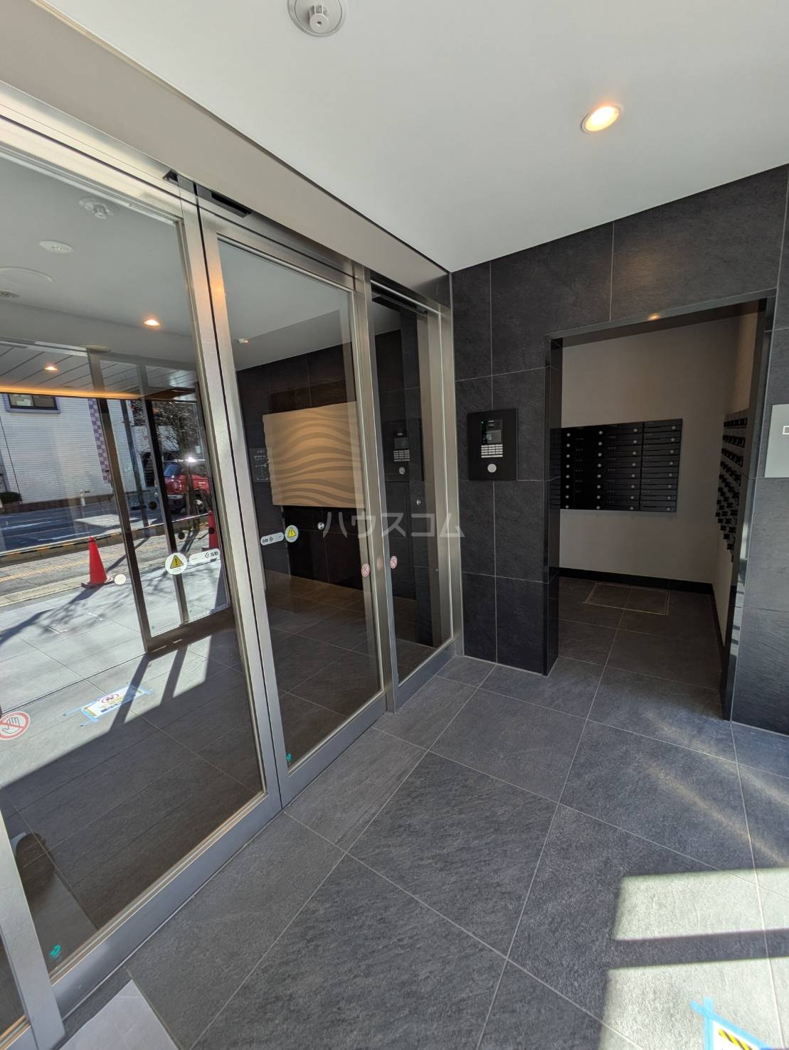 29/30 エントランス