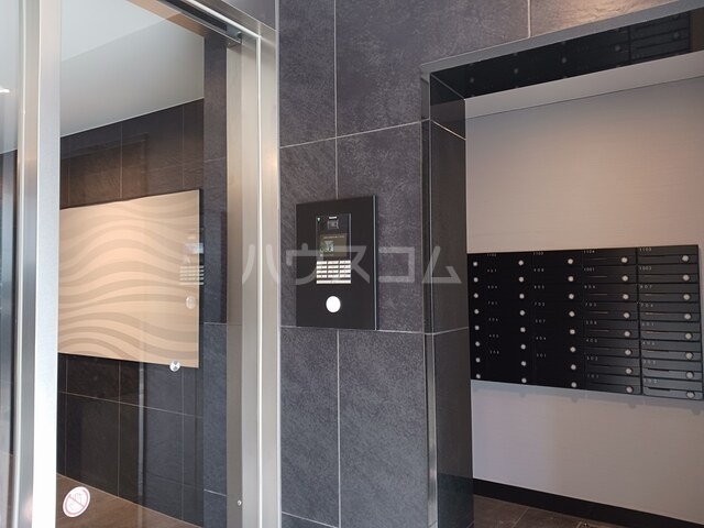 5/8 エントランス