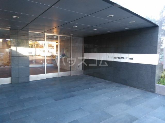 25/30 エントランス