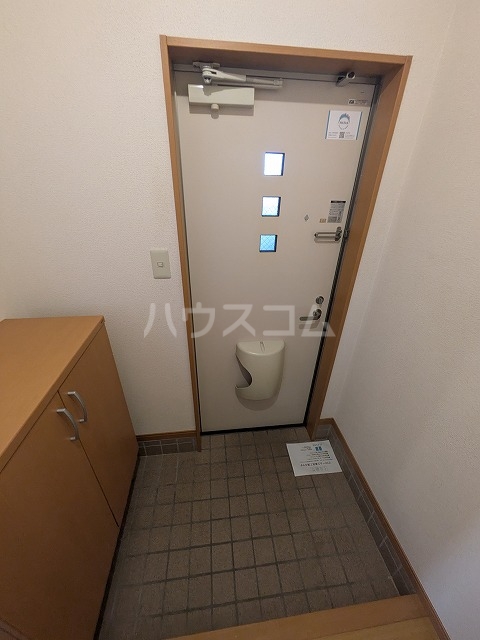 13/30 玄関