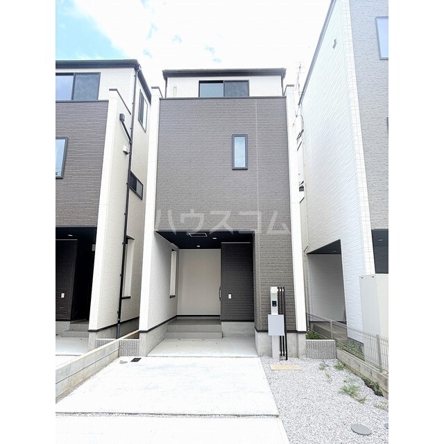 14/16 エントランス