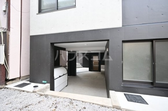 2/5 エントランス