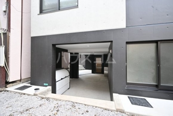 2/5 エントランス