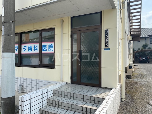 23/24 エントランス