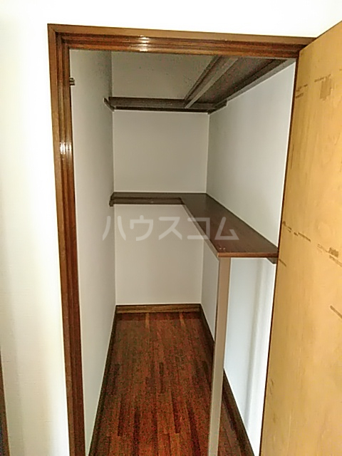 13/30 収納