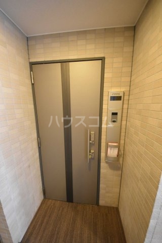 13/30 玄関