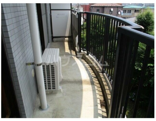 13/19 バルコニー