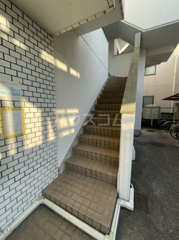 15/21 エントランス