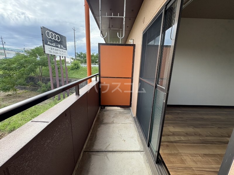 16/27 バルコニー