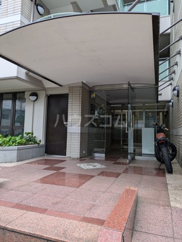 15/21 エントランス