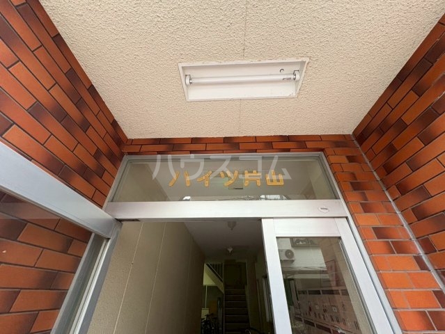 2/2 エントランス