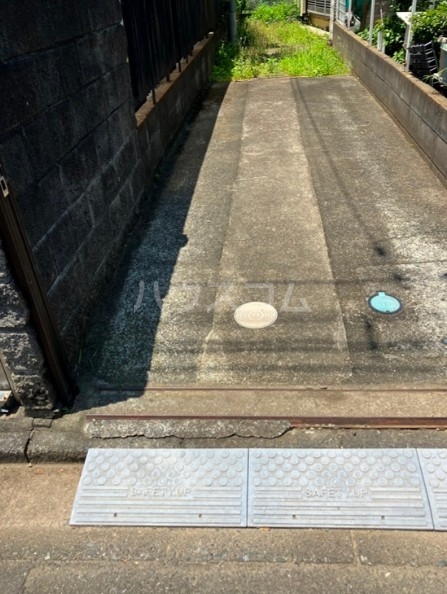 17/27 エントランス