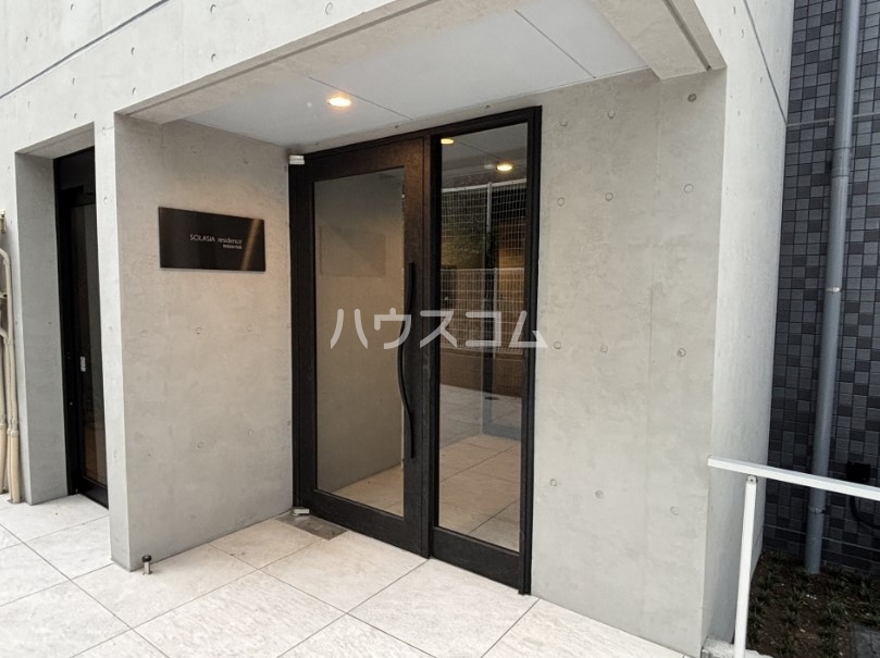 14/14 エントランス