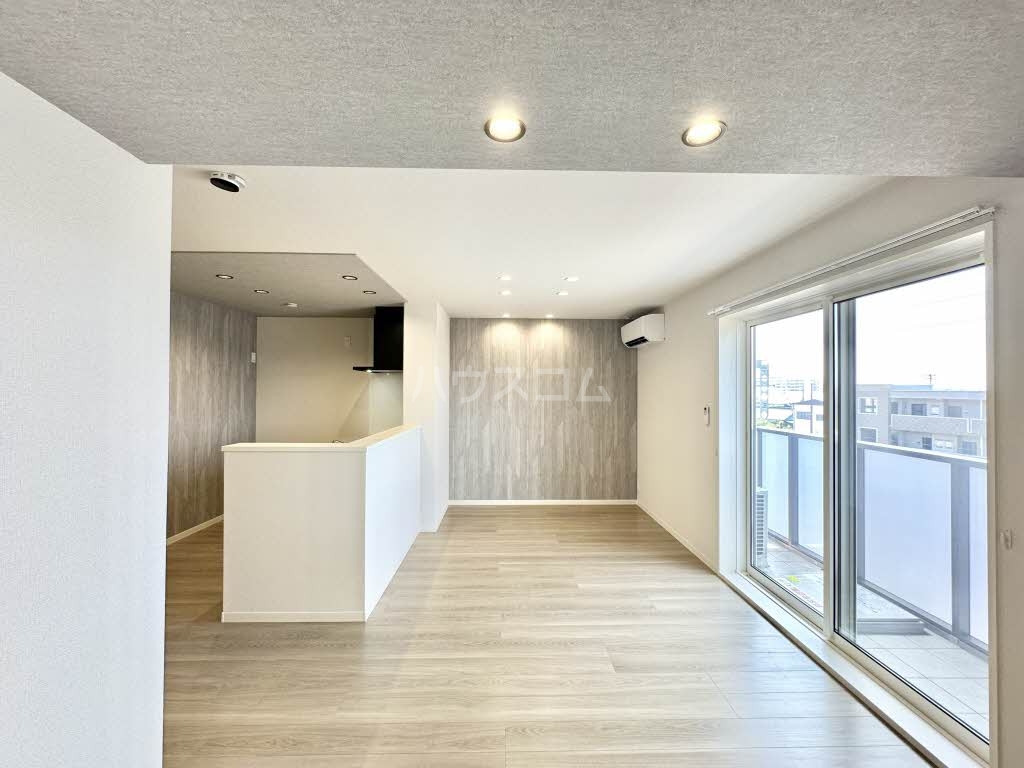 16/27 バルコニー