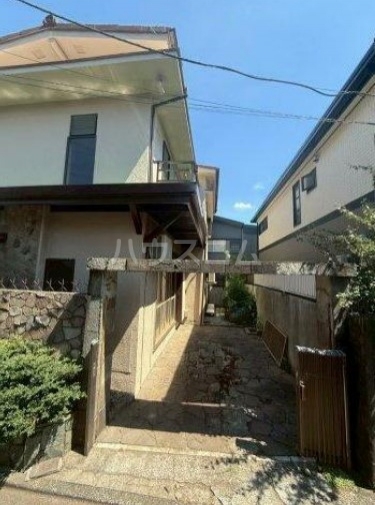 17/27 エントランス