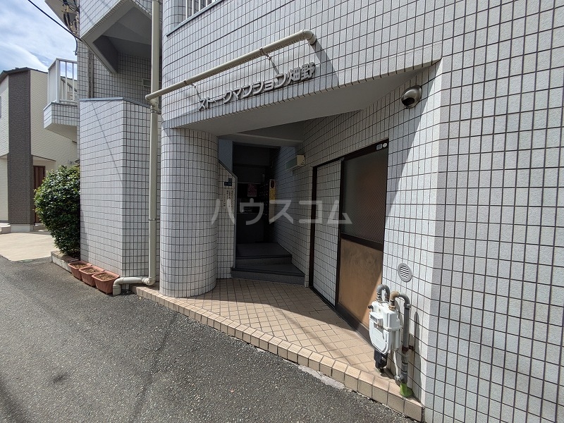 26/30 エントランス