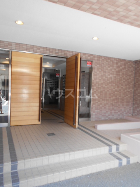 29/30 エントランス