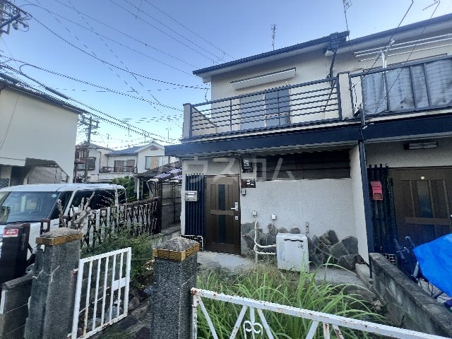 26/30 エントランス