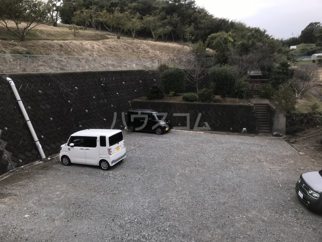 18/26 駐車場