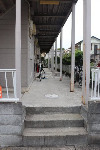 22/30 エントランス