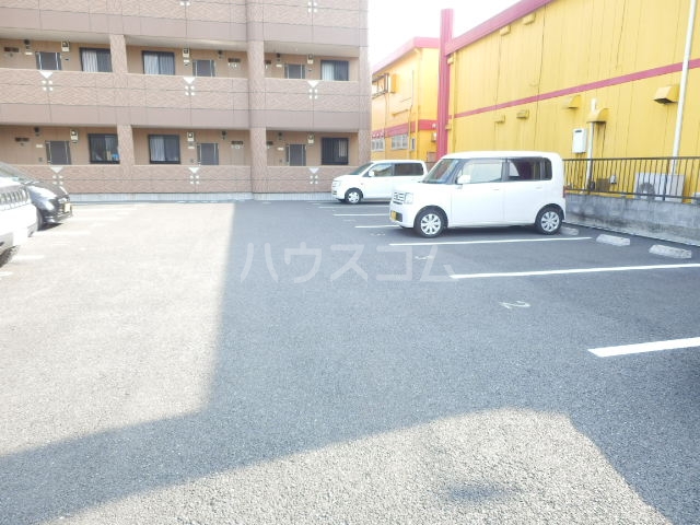 17/25 駐車場