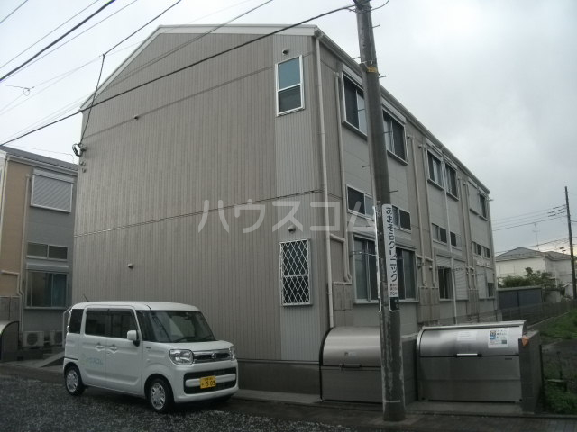 25/27 エントランス