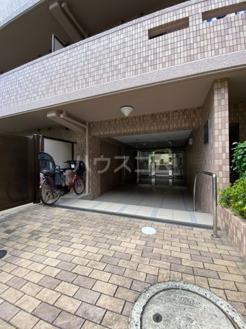 14/19 エントランス