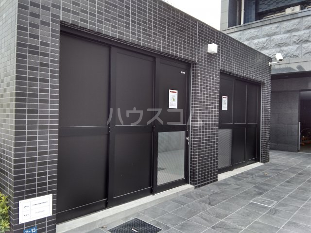 18/24 エントランス