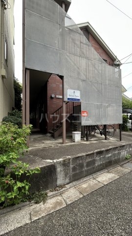 21/28 エントランス