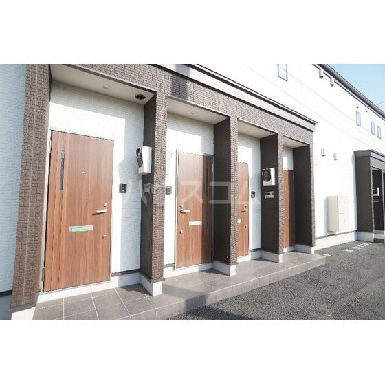 24/28 エントランス