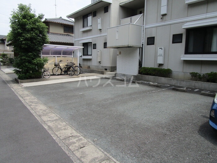 2/2 駐車場