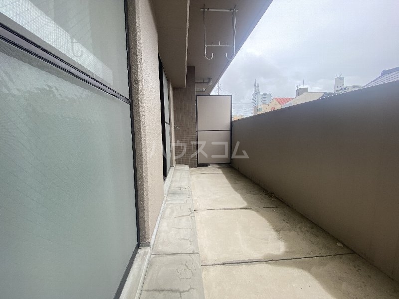 16/23 バルコニー