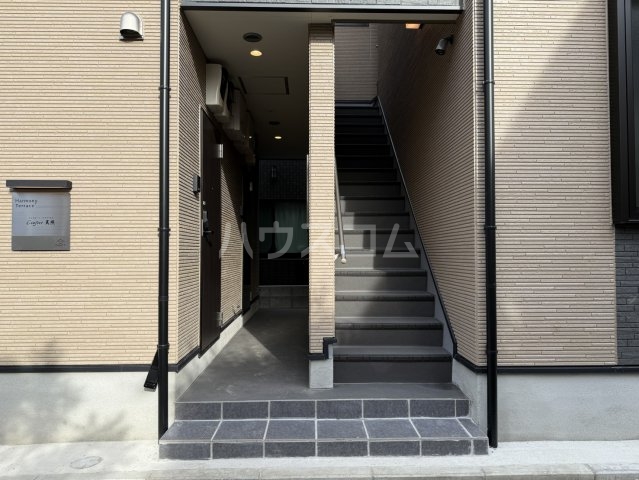 22/30 エントランス