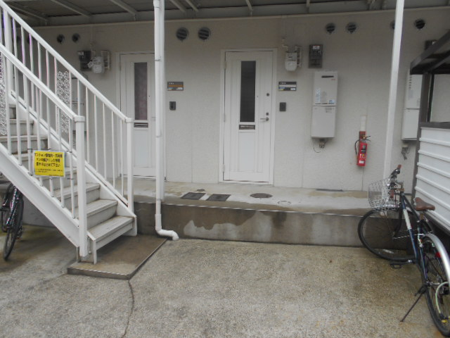 21/29 エントランス