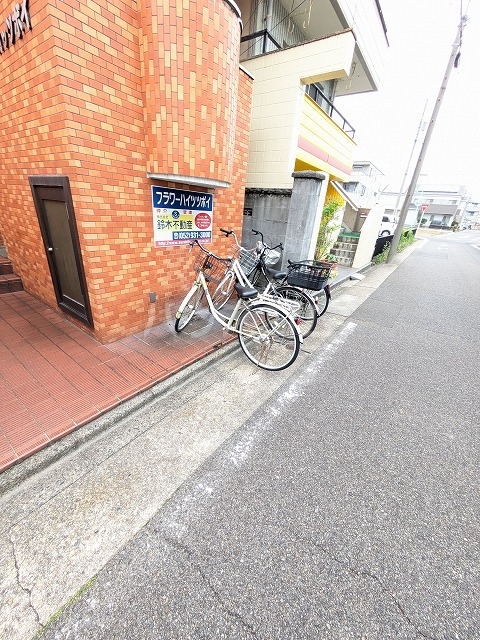27/29 駐車場
