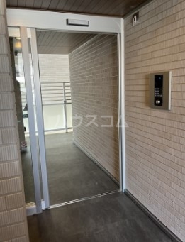 14/15 エントランス