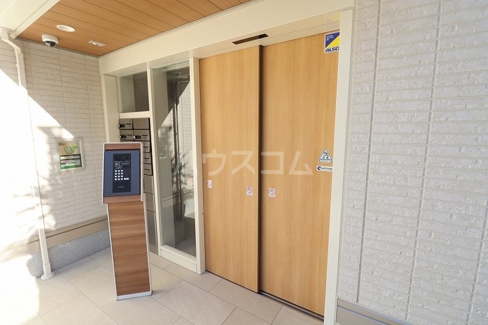 18/30 エントランス