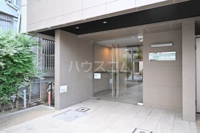 2/3 エントランス