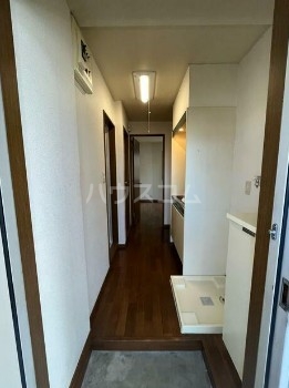 18/27 エントランス