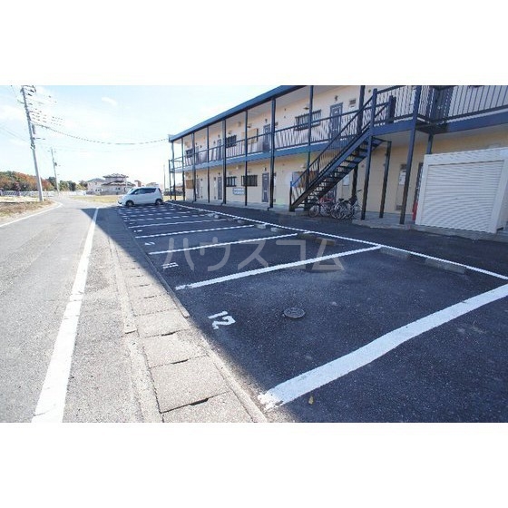 2/5 駐車場