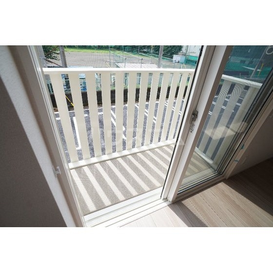 18/27 バルコニー