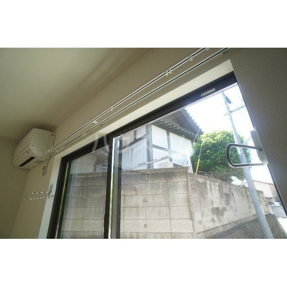 28/30 エントランス