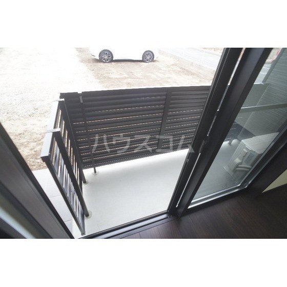 16/27 バルコニー