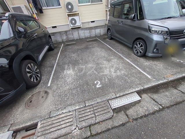 2/3 駐車場