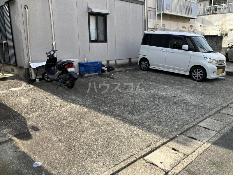 21/30 駐車場
