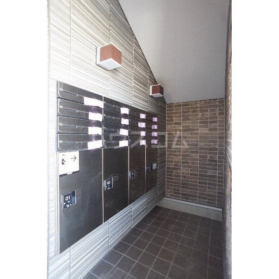 21/24 エントランス