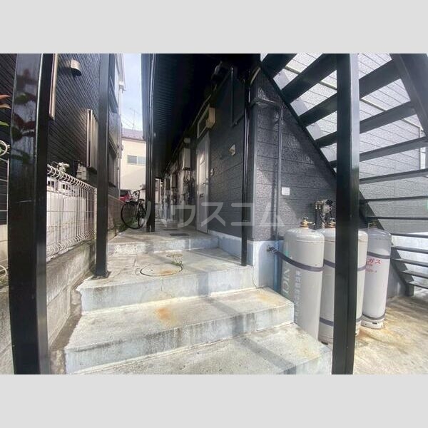 14/18 エントランス